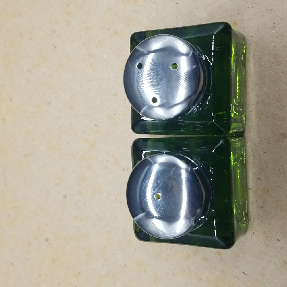 Pottery Barn Green & Orange Square Cube Monterey Salt & Pepper Shaker Sets - Picture 4 of 12